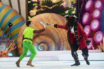 La XIII Gala de la Integración viste el escenario del Carnaval de La Tierra con el desfile de sus participantes/Lpcarnaval.